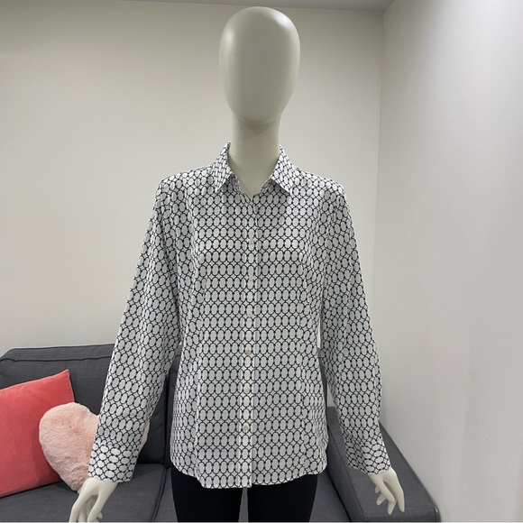 Talbots Tops - TALBOTS Wrinkle-Resistant Button Down Shirt Size 12 White & Blue Chain Print